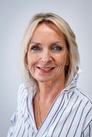 Julia Headshot